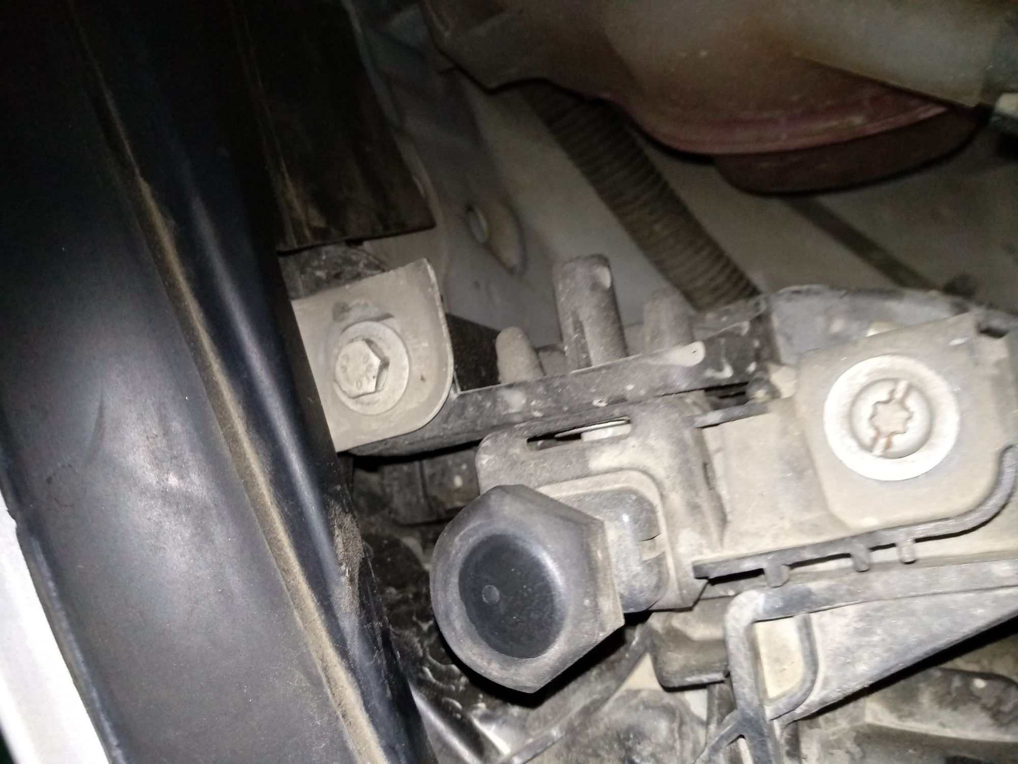 嘉兴福特二手车 嘉兴二手福特蒙迪欧 > 福特 蒙迪欧 2  整体更换(螺丝