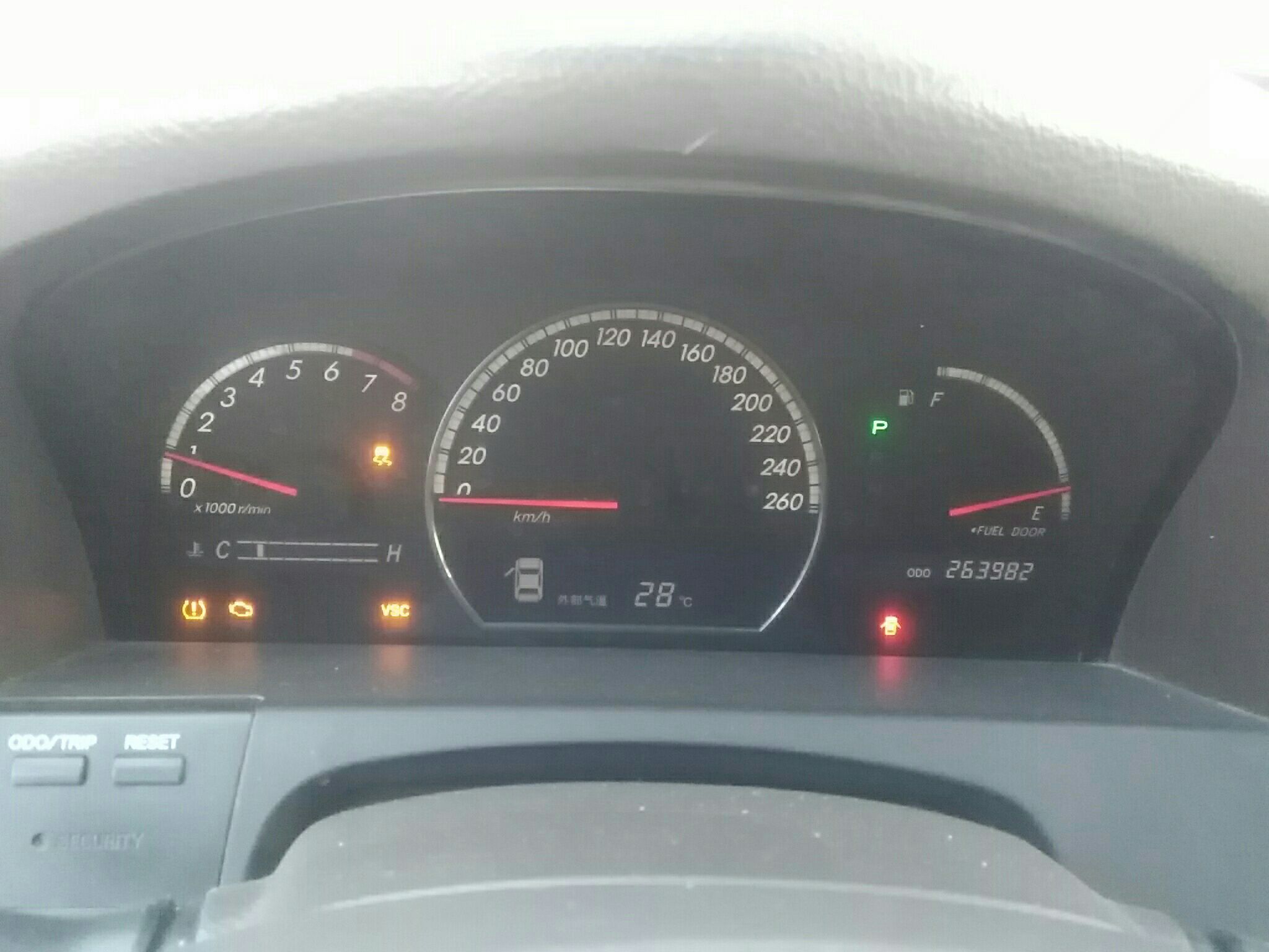 【丰田 皇冠 2005款 3.0l royal saloon】——车速拍